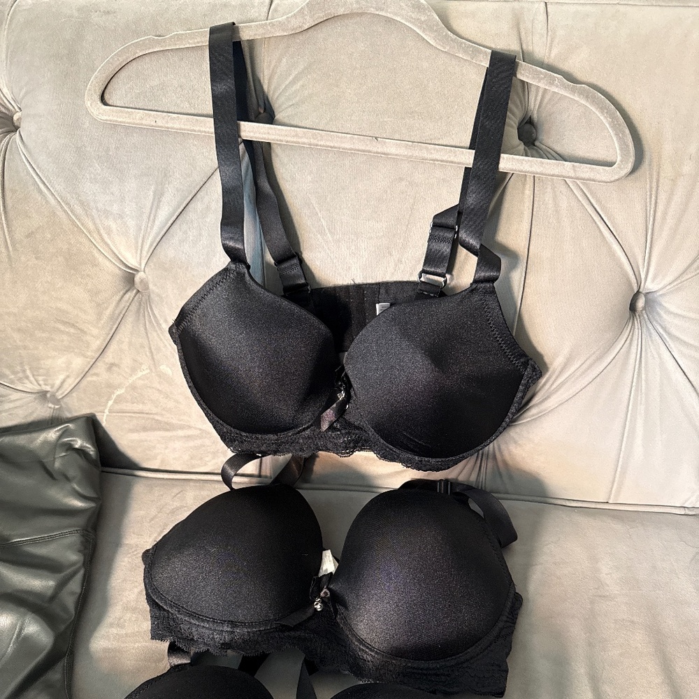 3 Bras  Black & free pair of leggings